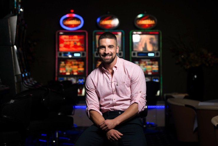 Live football and casino game screens